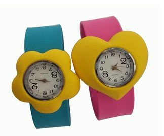 Śliczne silikonowe dzieciom klapsa zegarek z projektowania zwierząt Silicone Wristband Watch