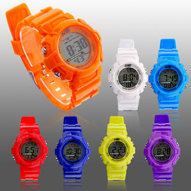 Wielofunkcyjna cyfrowa LCD Sport Watch Korzystanie z tworzywa sztucznego PU pasek Wodoodporny