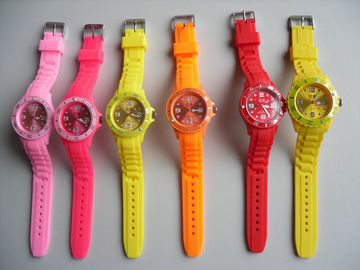 Kolorowe Niestandardowy Silicone Nadgarstek zegarek Tłoczone / Silicone Watch Strap