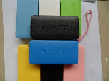 Perfumy Moc baterii akumulatorów z linką, 4400mAh Moc Banku ładowarka