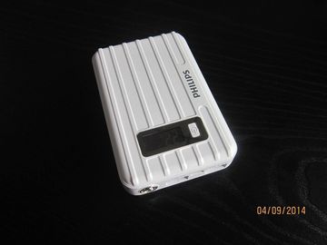 Profesjonalne Trunk Kształt Moc Banku baterii 8800mAh podwójny USB Power Banku