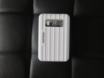 Profesjonalne Trunk Kształt Moc Banku baterii 8800mAh podwójny USB Power Banku