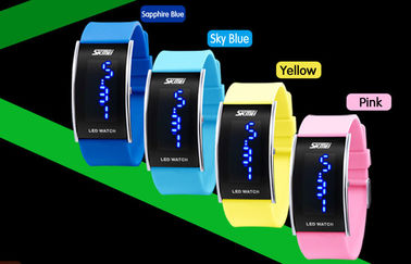 Unisex PU Pasek LED Cyfrowy Wrist Watch 3 ATM Wodoszczelność